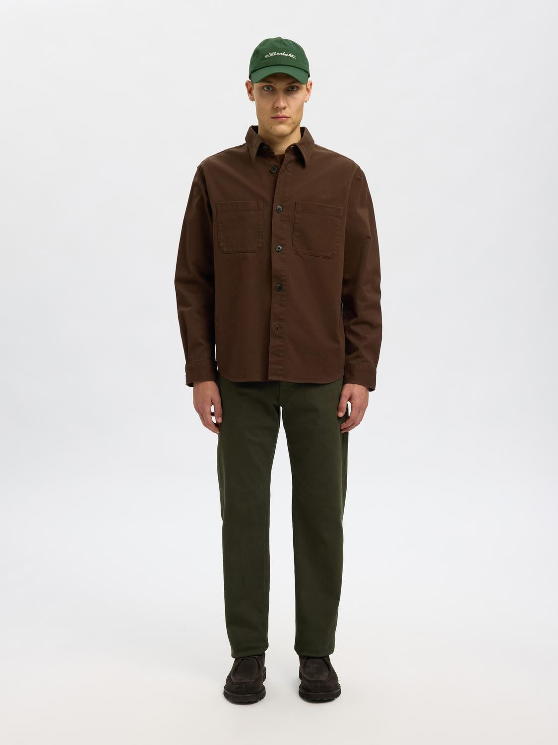 model_shot-front_full